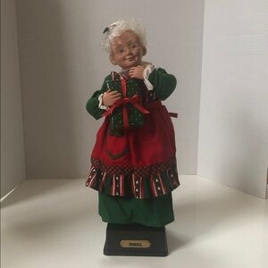 Vintage Mrs Claus with music & movement